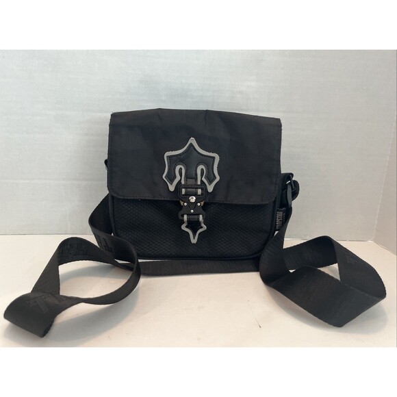 Trapstar Irongate T Cross Bodybag With Black T Logo - Picture 1 of 11